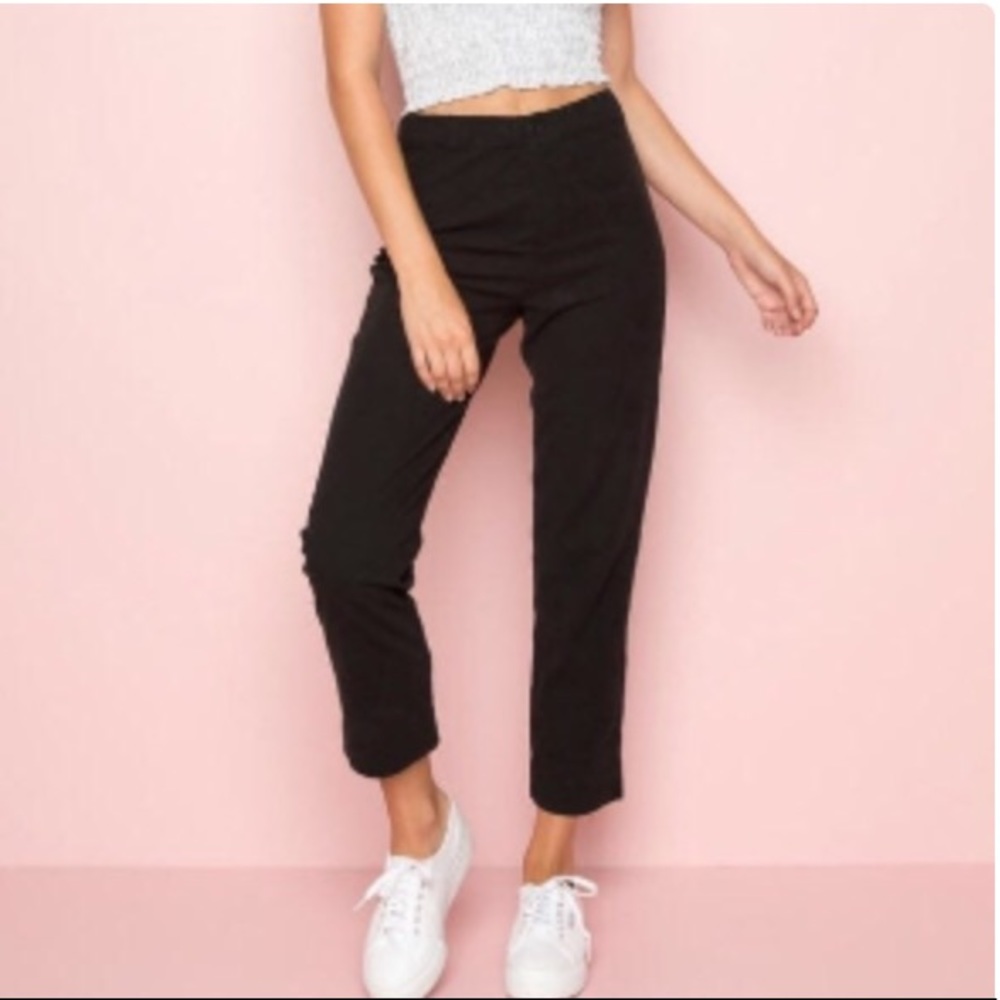 Brandy Melville Cropped Pants Black